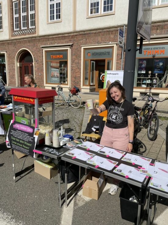 Wir bereicherten den Klima-Aktions-Tag im September mit einem spannenden Fast Fashion-Quiz und frischem Popcorn.